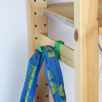 Haken für Ikea Ivar Regal Seitenteil: schmal, lang und stabil